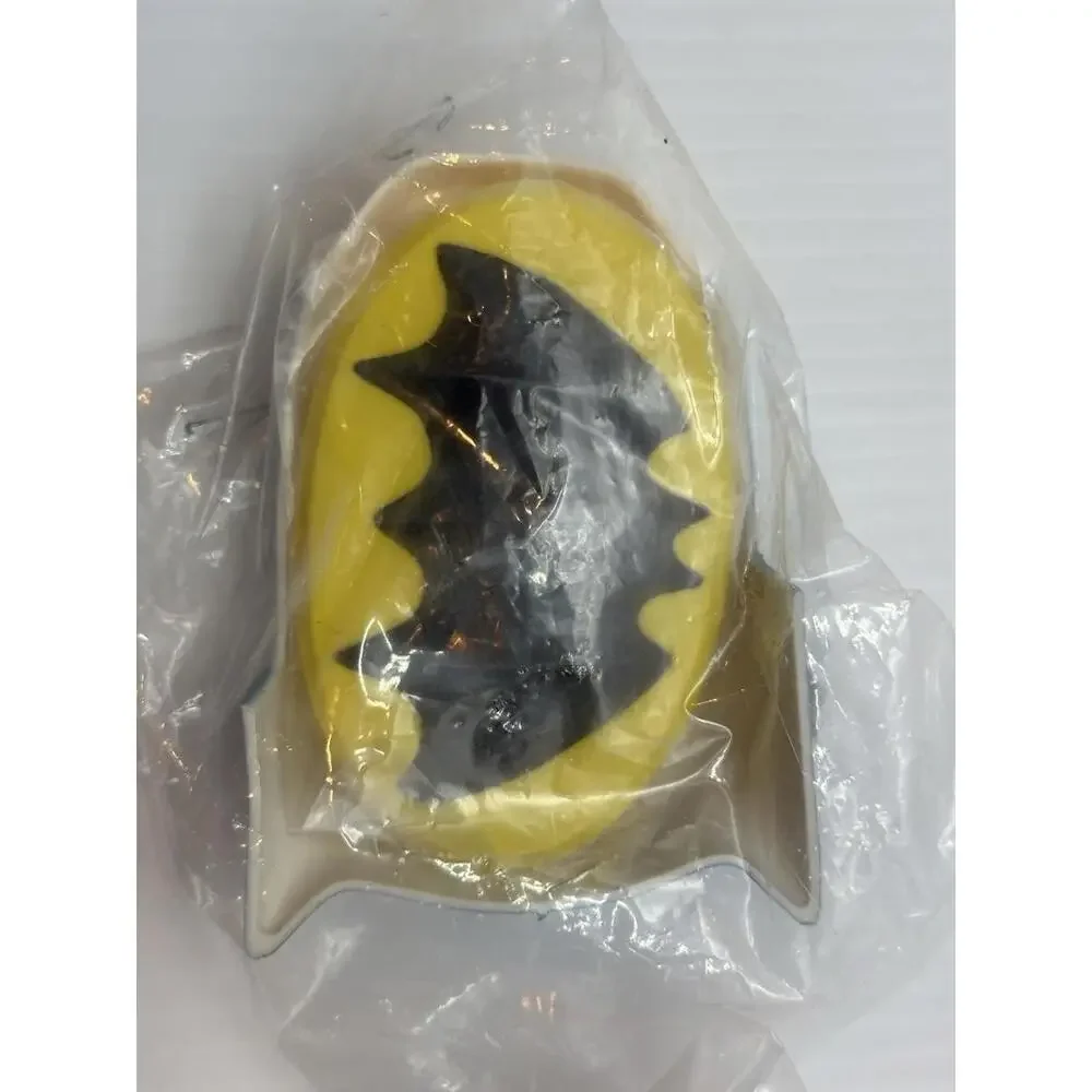 Vintage 1977 Superman & Badge Batman Bat Signal Cake Topper Wilton‎ DC Comics #2
